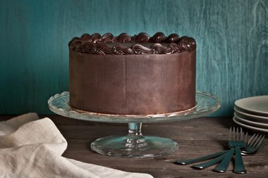 Chokoladekage på kagefad